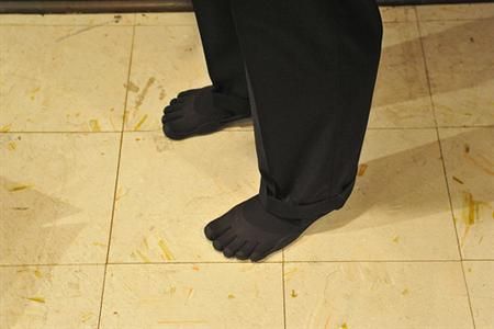 Black KSO Vibram Five Fingers in "Dress Mode" [modification]