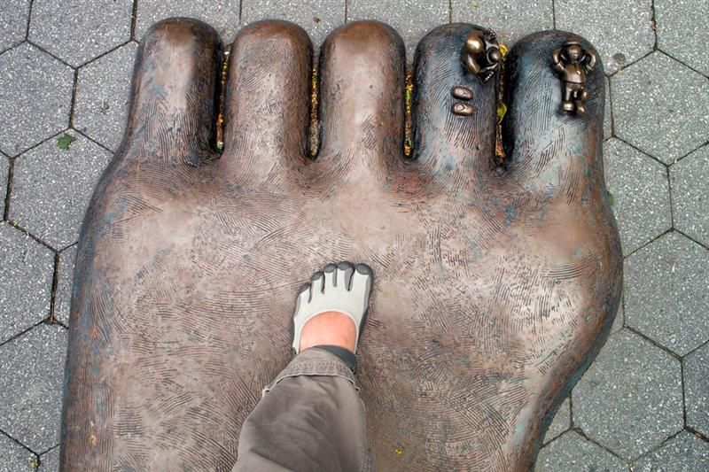 Sprint Vibram Five Fingers and Big Foot in Manhattan from Brian