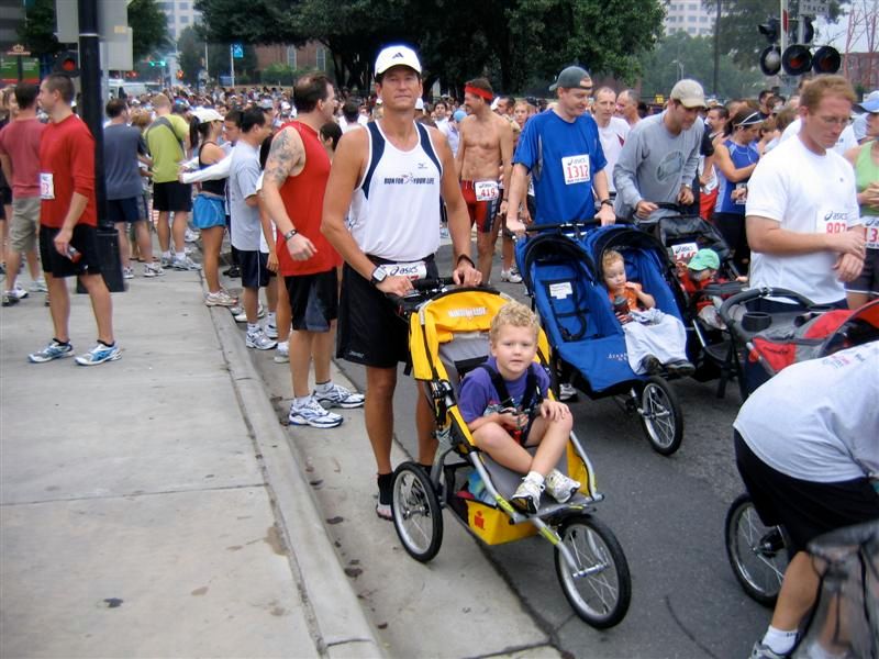 Running a 5K with Chad - this time in Classic Vibram Five Fingers
