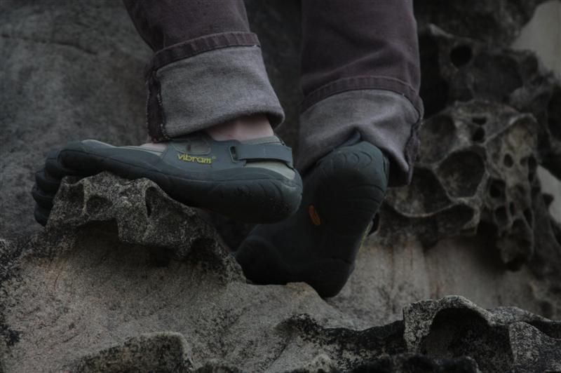 Cody Climbs at Clayton beach off Chuckanut drive (in Five Finger Sprints)