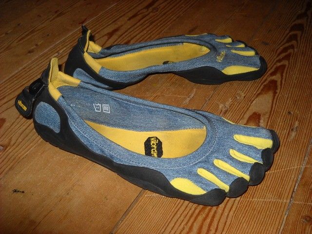 Denim Classics in  the Vibram Five Fingers 2010  European Line-up