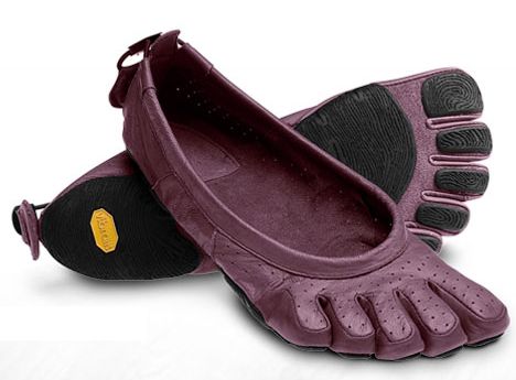 Deirdre's Decadent Foot Indulgence, Review of the Vibram Five Fingers Performa
