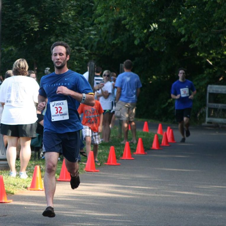 Running a 5-mile race in Vibram 5 Fingers