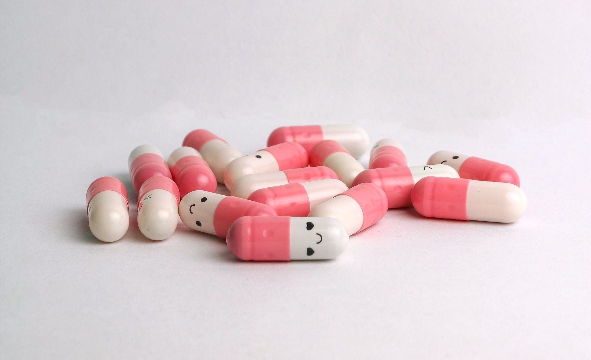 Quelques petites pilules roses