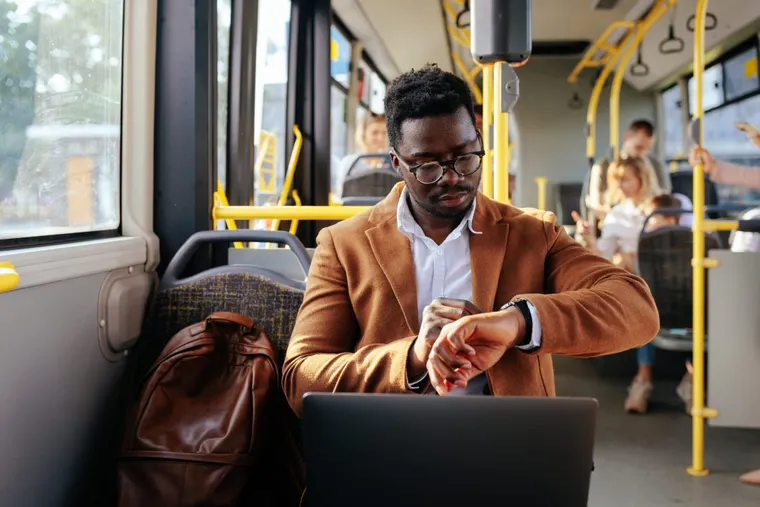 O Brasil vai testar 4 dias de jornada de trabalho?