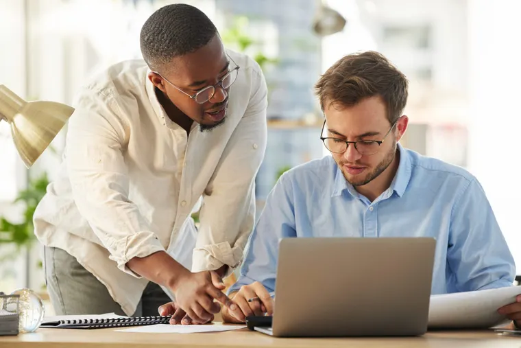 Entendendo a experiência profissional: Requisitos para níveis júnior, pleno e sênior
