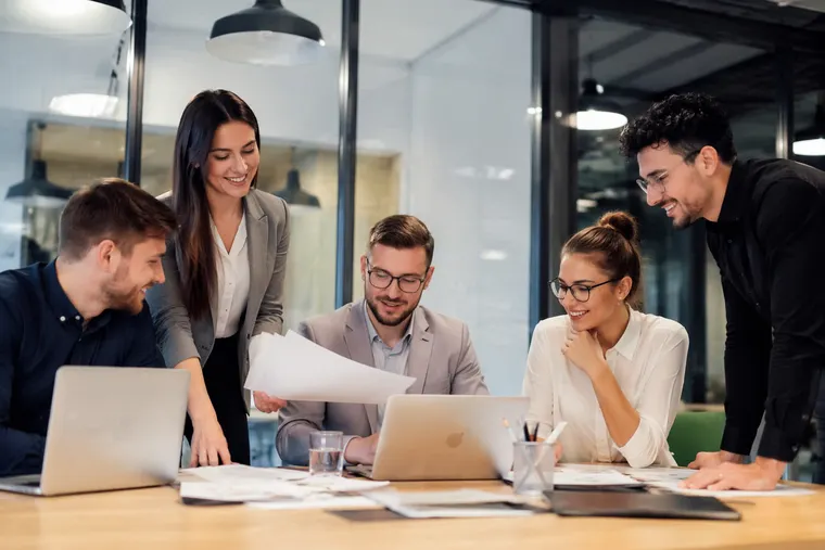 Inteligência Cultural no Currículo: Como Listar sua Maior Vantagem Competitiva em 2026