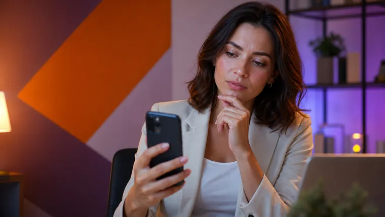 Você deve aceitar seus colegas e chefe no seu Instagram pessoal?