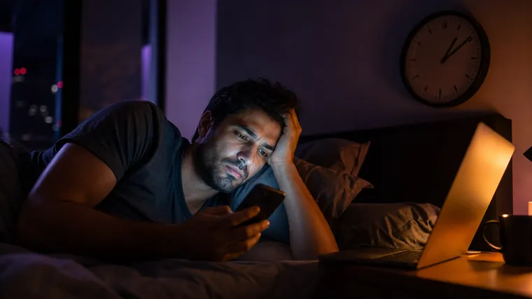 A conectividade 24 horas por dia está destruindo a qualidade do sono do trabalhador?
