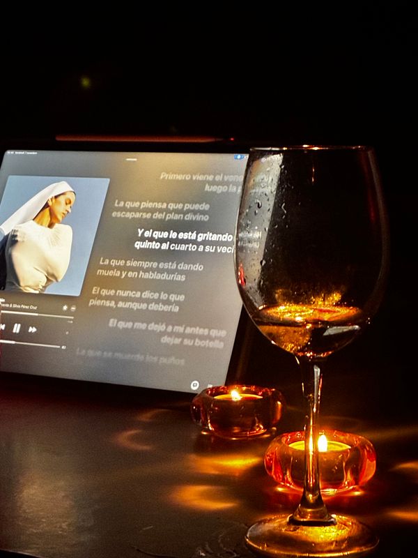cuarenta y nueve minutos de álbum han dado muerte a la alternatividad: que os jodan performativas raxetas