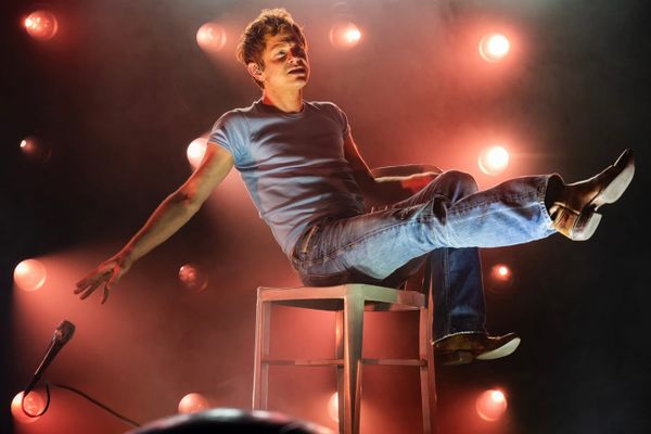 Perfume Genius in All His 'Glory' at Chicago's Vic Theatre
