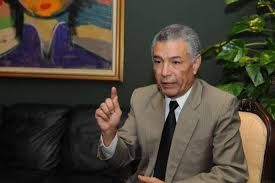 Un tribunal rechaza extinguir caso Angel Lockward, imputado corrupción