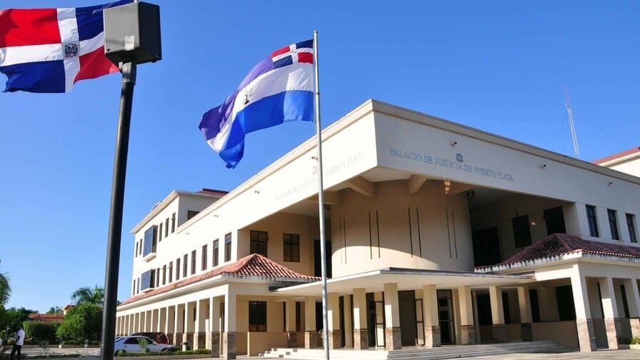 Tribunal condena a 15 años de prisión a hombre por violación grupal de adolescente