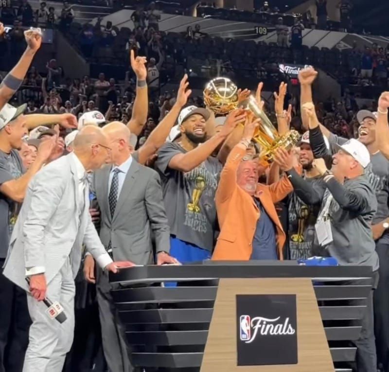 Knicks de Nueva York  y Karl Towns se coronan campeones de la NBA
