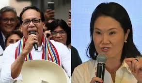 Peruanos esperan el fin de la revisión de actas observadas con una ventaja de 18,488 por Fujimori