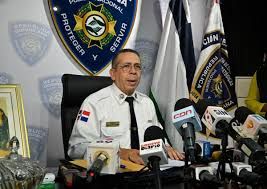 Militar mata su pareja y hiere a otra mujer en área de emergencia del Darío Contreras