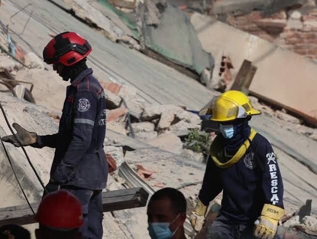 En Venezuela suben a 235 los muertos y a 4,300 los heridos por terremotos