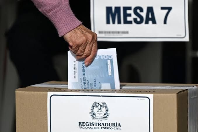 Se inicia la votación en Colombia  en segunda vuelta para elegir al presidente que sucederá a Petro