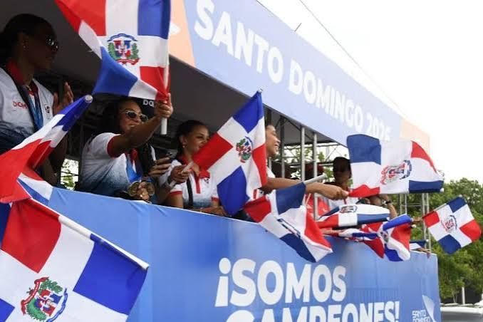 Miles de dominicanos vitorean a los medallistas de los Juegos Centroamericanos y del Cariibe 2026