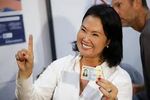 Keiko Fujimori encabeza los sondeos a boca de urna de la elección presidencial en Perú