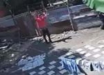 Graban momento en que agentes policiales matan a hombre que tenía las manos en alto en La Vega