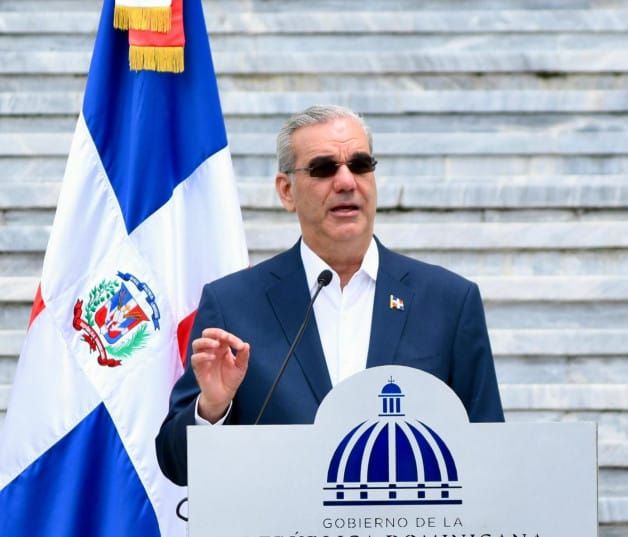 Abinader dice que el gobierno trabaja “diariamente” para “estabilizar los precios”
