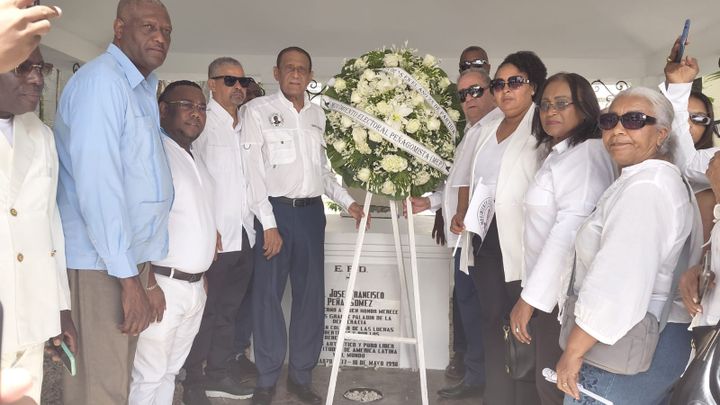 Recuerdan fallecimiento de Peña Gómez, a 28 años de su fallecimiento