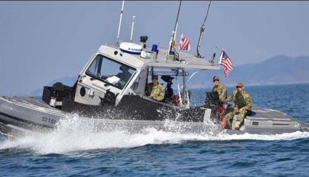 Interceptan barcaza iba Puerto Rico con ocho indocumentados  chinos y dominicanos