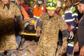 Venezuela informa el rescate de 33 personas con vida tras doble terremoto