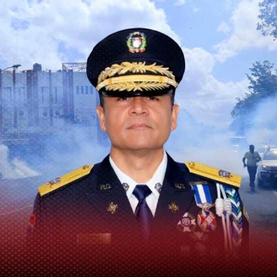 “Hagan lo correcto, aunque les cueste el cargo”: llamado del exdirector de la Policía a los agentes