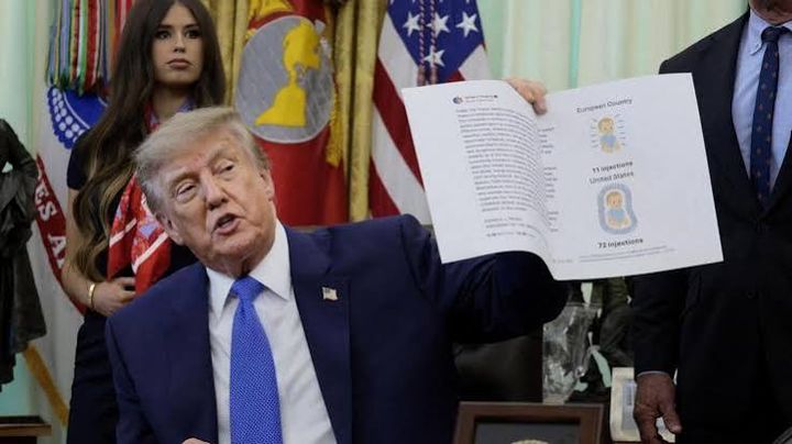 Trump niega diálogo previsto con Irán y presenta Ormuz como "nuevo territorio de los Estados Unidos."