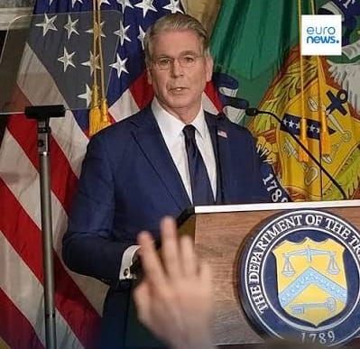Los Estados Unidos  iniciaron  ofensiva comercial para cortar flujo recursos y ahogar económica a Irán