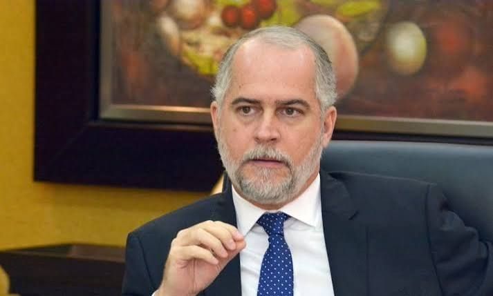 El economista Alejandro Fernández renuncia a la Superintendencia de Bancos