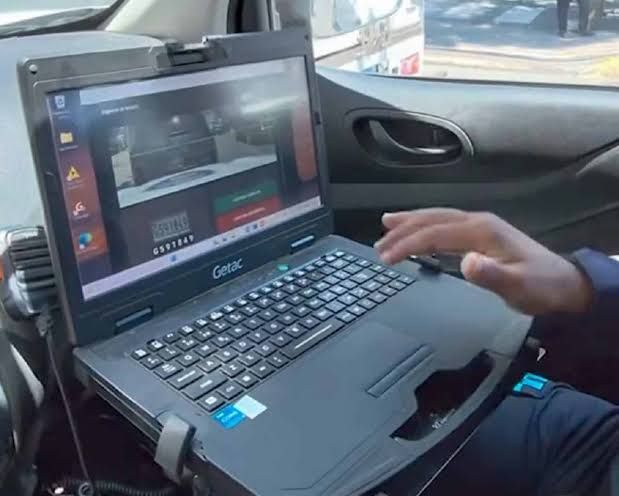 Policía Nacional usa 10 camionetas que leen placas en tiempo real para detectar vehículos robados