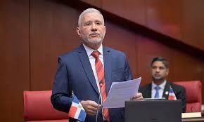 El senador Antonio Taveras Guzmán renuncia al PRM y se declara  independiente