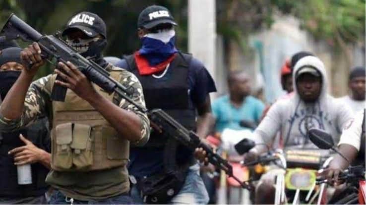 Fuerzas haitianas e internacionales atacaron bastiones de pandillas antes del anuncio de Bukele
