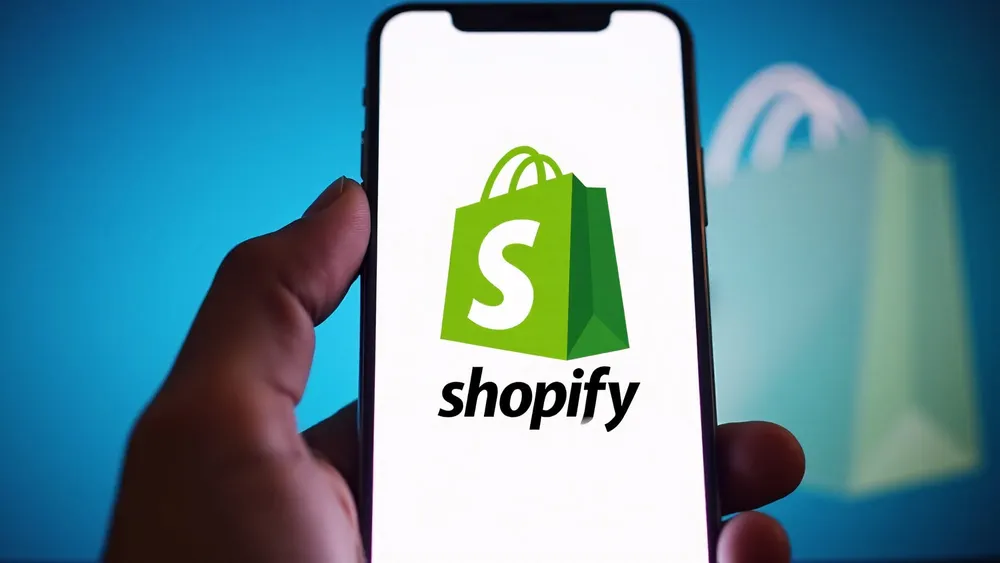 Shopify Payments review: fees, features, and alternatives