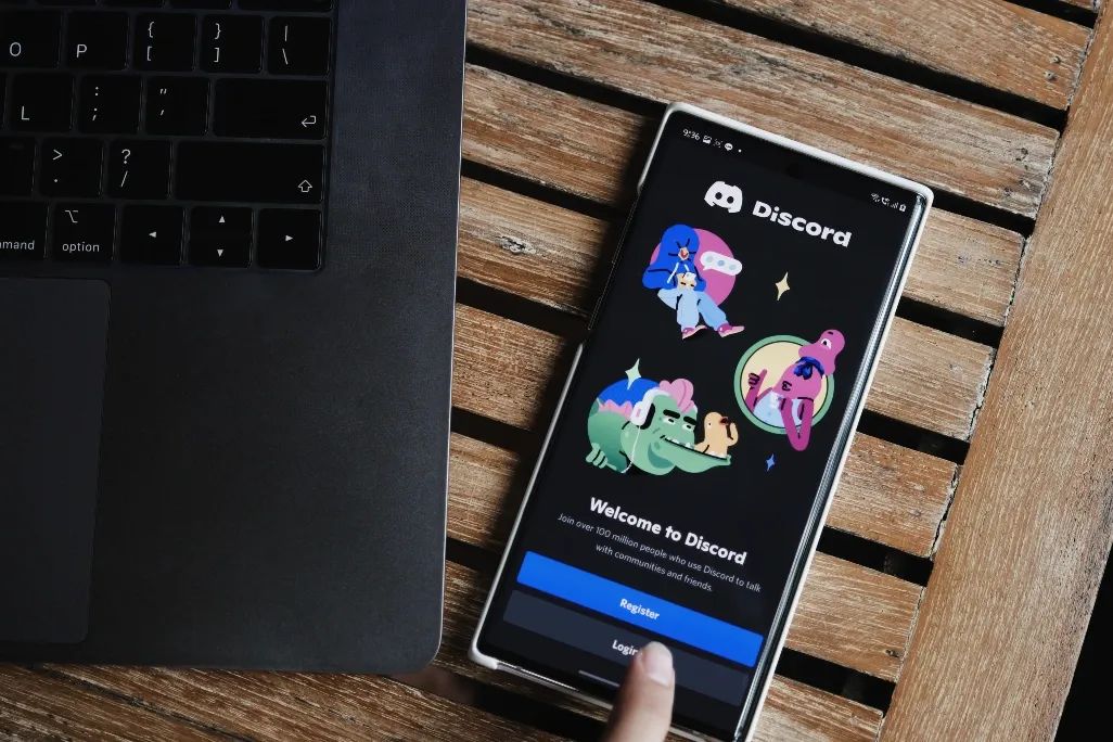 creating a paid discord server