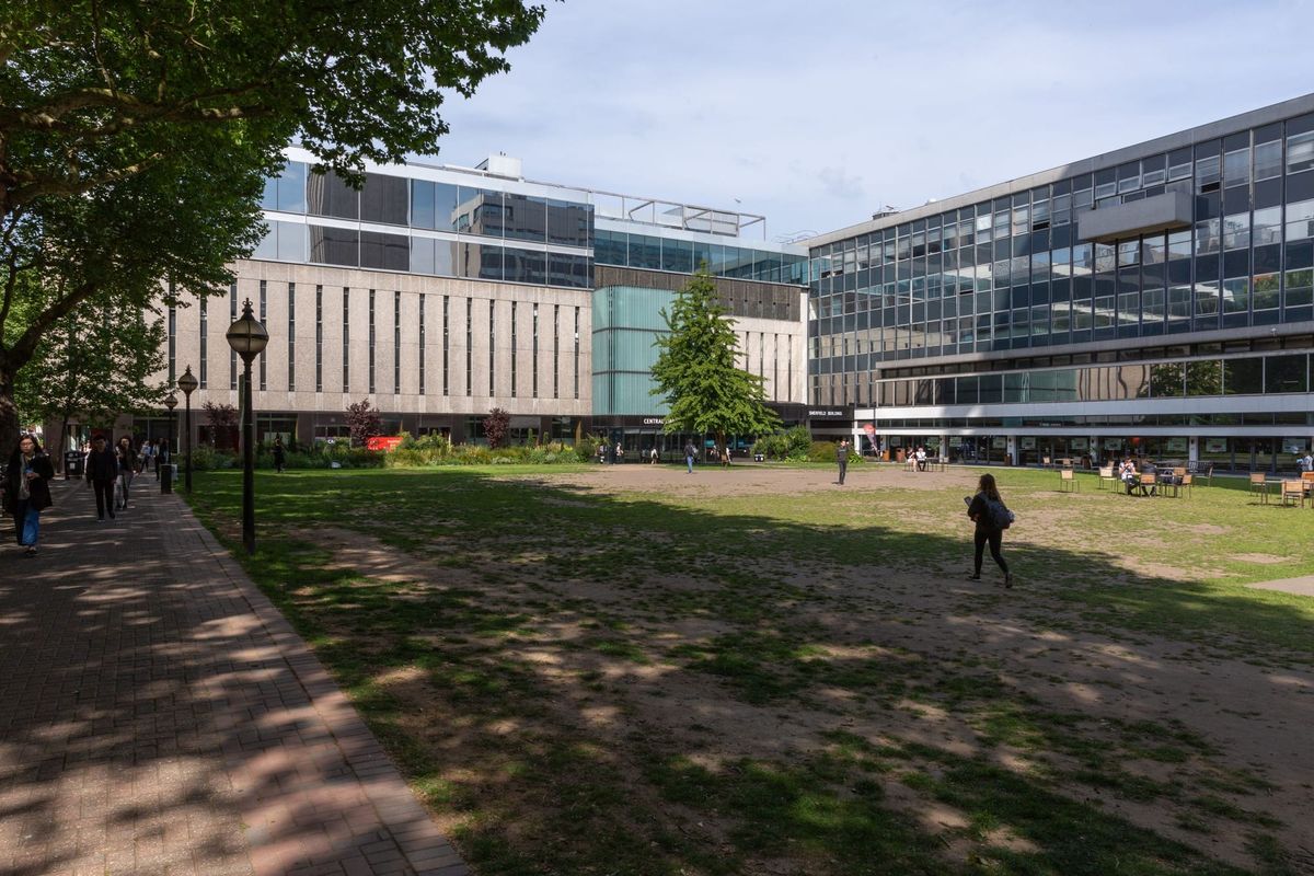 College Plans to Put Path across Queen's Lawn