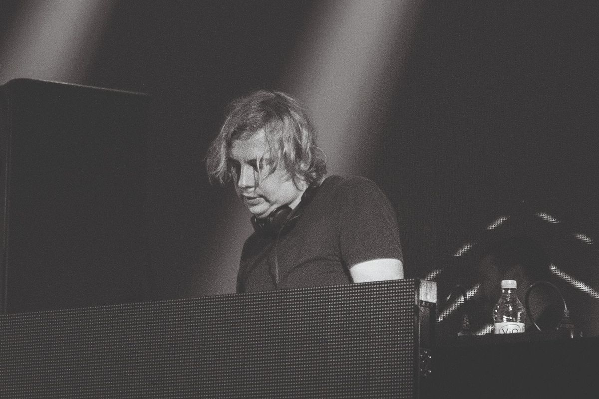 1/3 analogue, 1/3 digital, 1/3 nature: Dominik Eulberg