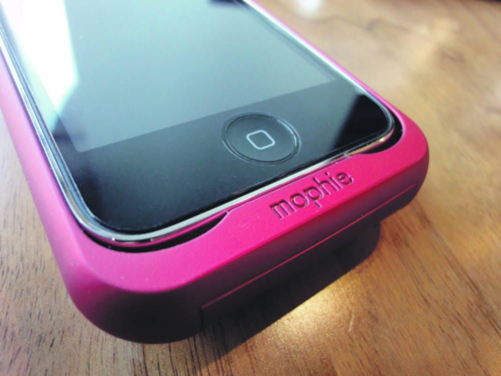 To protect and charge: the Juice Pack Air