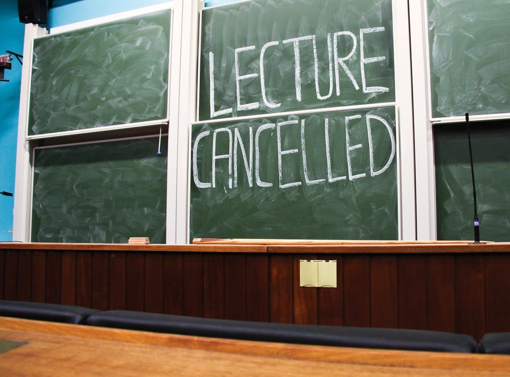 Lecturers to strike
