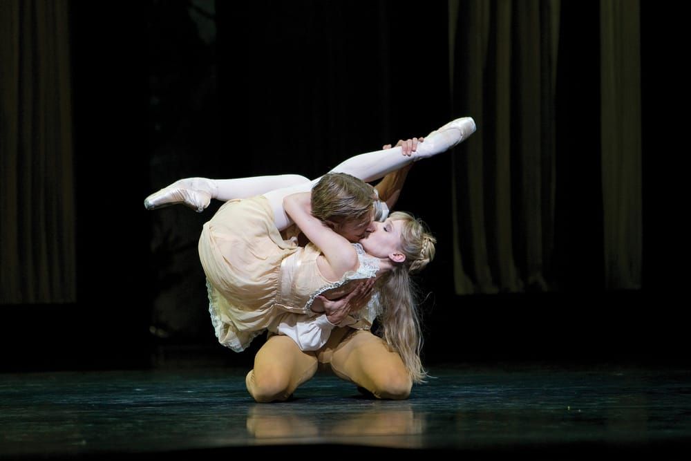 A life of sex, drugs and pas de cheval