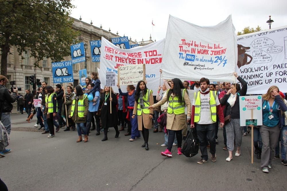 Imperial medics fight contract changes