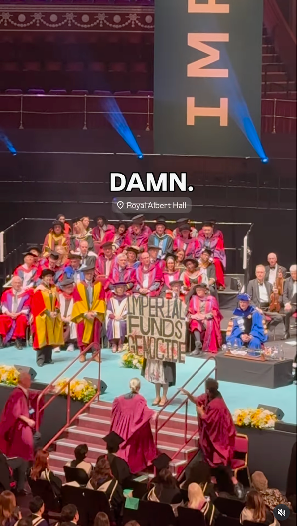 Graduand dragged out from ceremony after protesting for Palestine