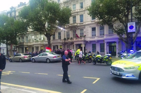 Pro-Kurdish protesters gather outside Iraqi Embassy