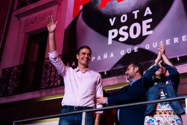 Spanish socialists win big in a fragmented parliament while the far-right gets representation for the first time