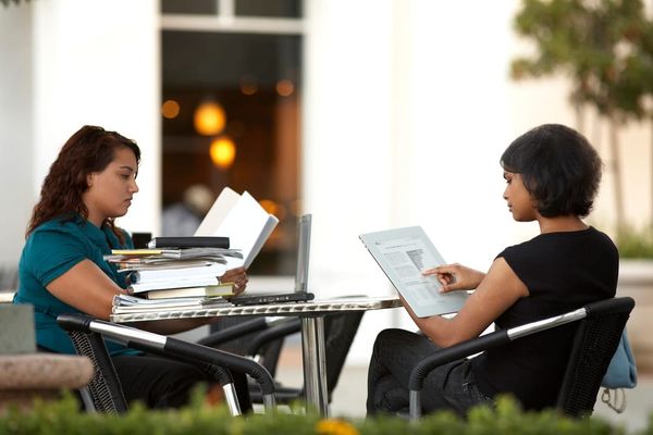 E-Ink's not ready for prime time