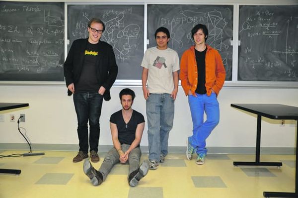 Diaspora: social without the invasion