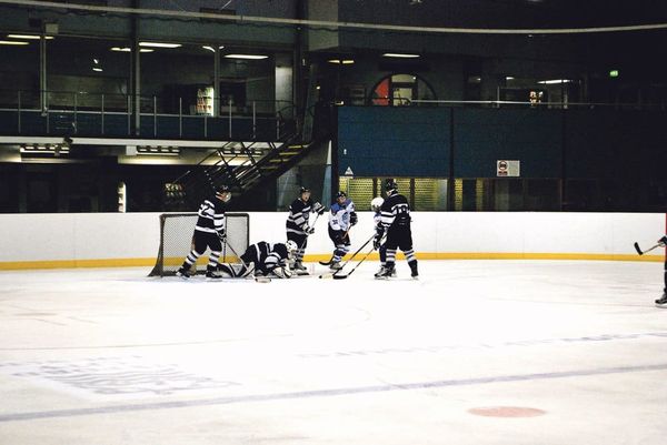 Oxford falls to the power of the Devils